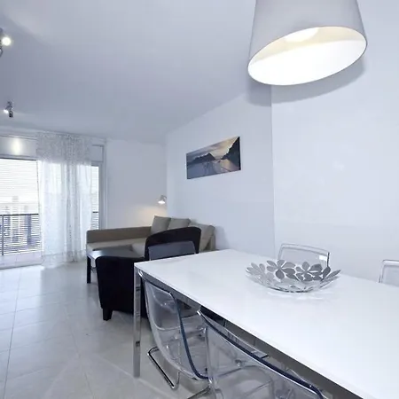 Uhc Paradise Village Family Complex Apartment Salou