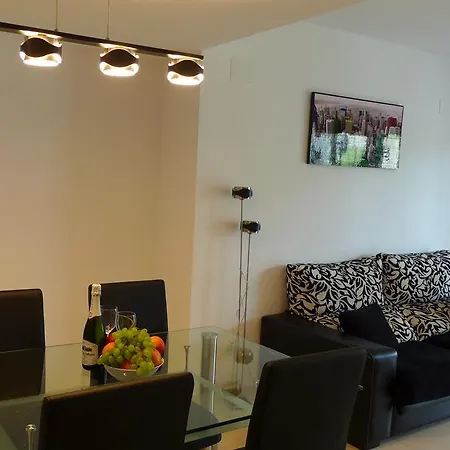 Uhc Paradise Village Family Complex Salou