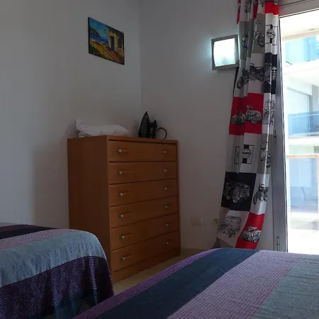 Uhc Paradise Village Family Complex Salou